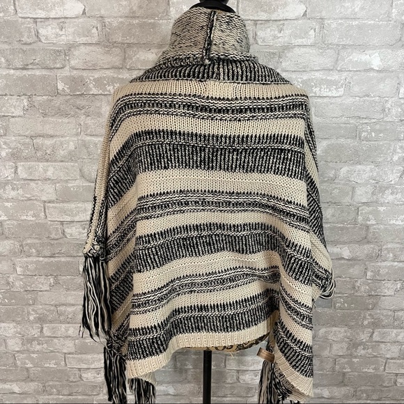 Look By M Fringe Poncho - Picture 3 of 5